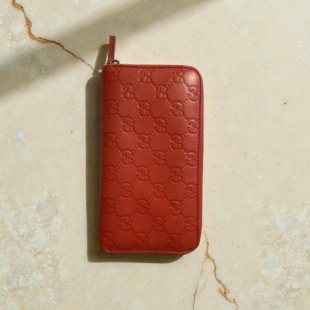 Gucci Guccissima Zip Around Wallet in Mauve Pink
